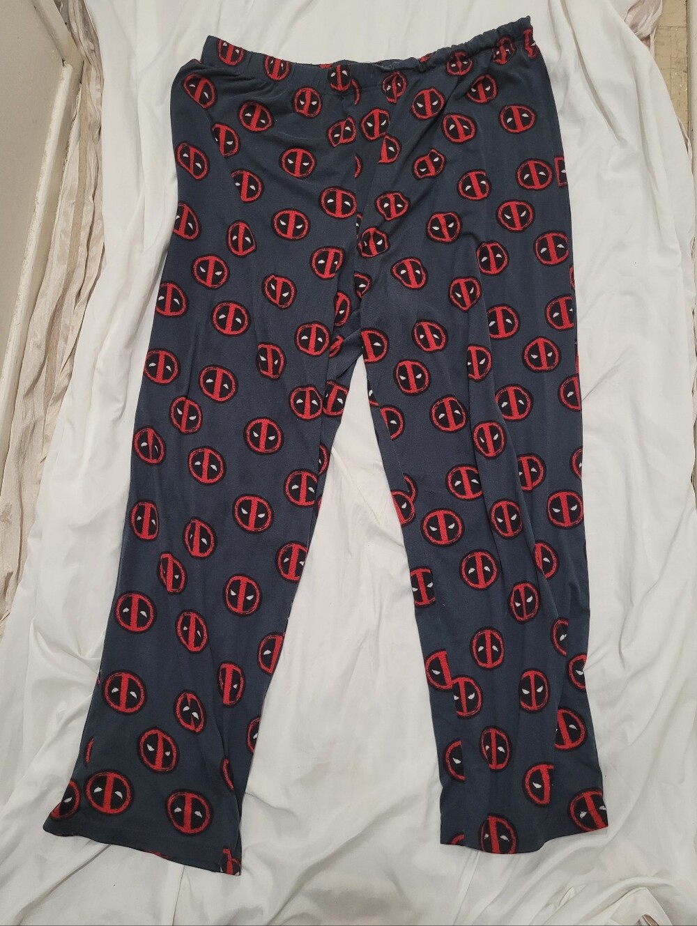 Marvel Women's Gray Leggings with Red Deadpool Print